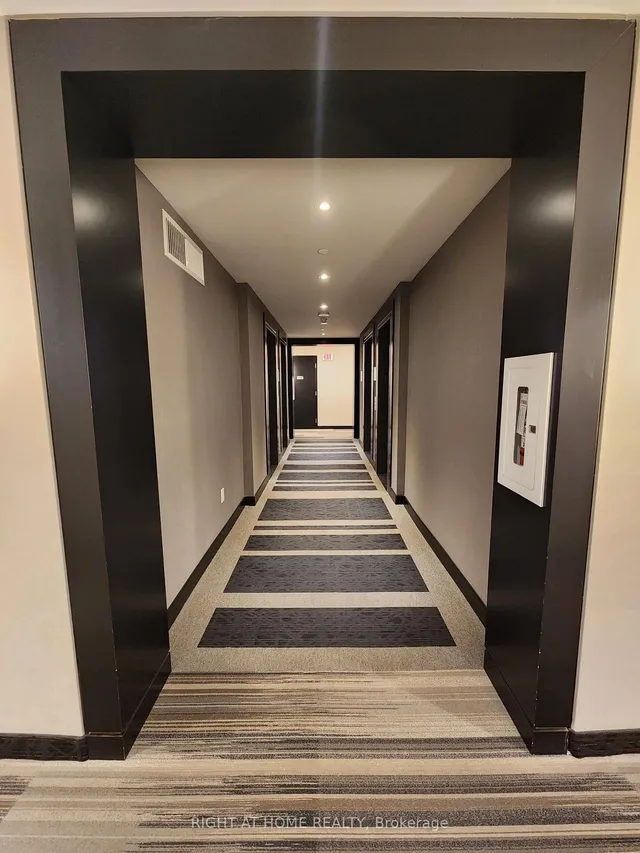 Additional image 10 of 30 Roehampton Ave Unit 2308