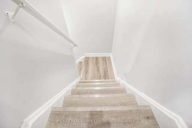 房产图片 35 - 474 Sheaffe 路