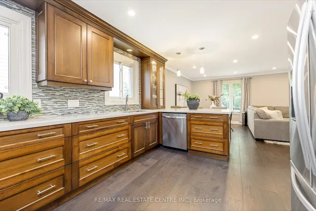 Additional image 12 of 292 Randall Cres