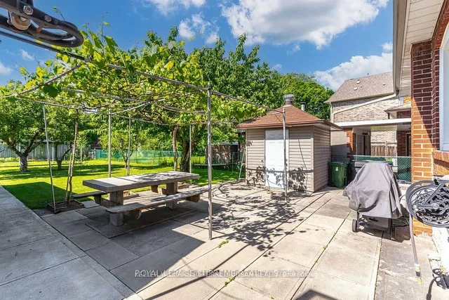 Additional image 29 of 74 Roberta Dr