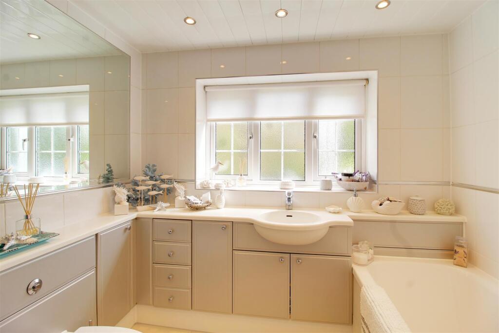 Additional image 9 of Bell Lane, Brookmans Park