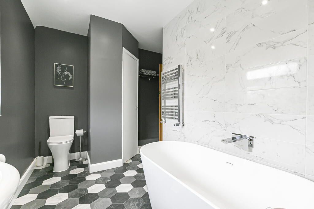 Additional image 12 of Canonsfield, Welwyn, Hertfordshire, AL6