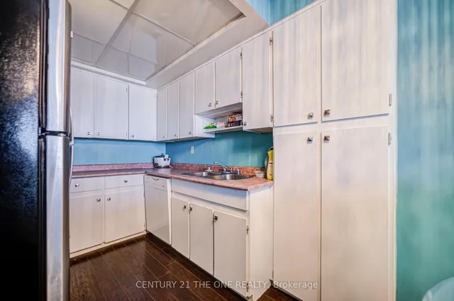 Additional image 7 of 121 Ling Rd Unit 808