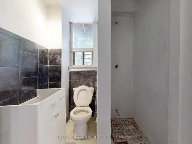 Additional image 43 of 778 Pape Ave