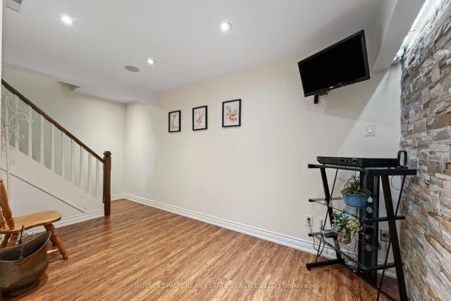 Additional image 25 of 106 West Deane Park Dr