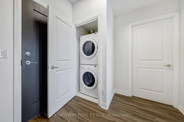 Additional image 16 of 55 Eglinton Ave Unit 1003