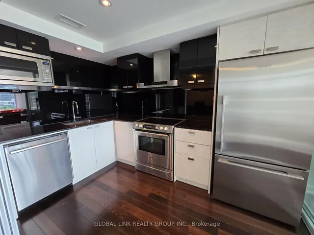 Additional image 3 of 121 Mcmahon Dr Unit 915