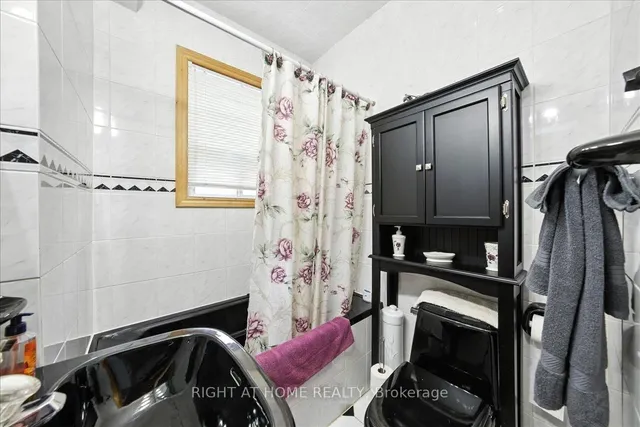 Additional image 22 of 449 Roxton Rd