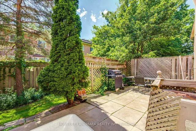 Additional image 45 of 2006 Glenada Cres Unit 27