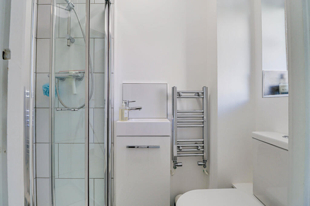 Additional image 19 of Carlton Road, Harpenden, Hertfordshire, AL5