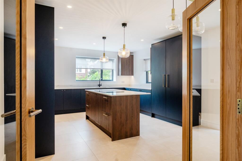 Additional image 19 of Mount Pleasant Lane, Bricket Wood, St. Albans