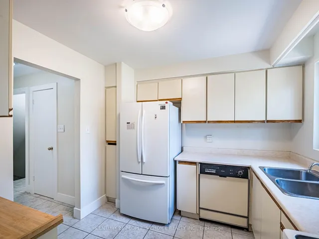 Additional image 17 of 1720 Albion Rd Unit 16