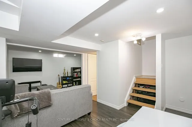 Additional image 44 of 47 Garibaldi Dr