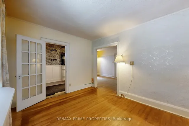 Additional image 5 of 1398 Pape Ave