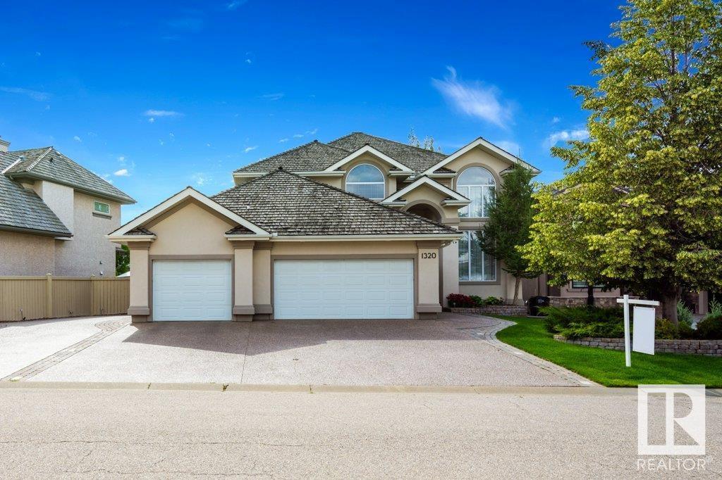 1320 119A ST NW|Edmonton, Alberta T6J7H6