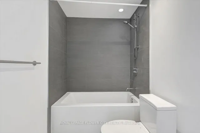 Additional image 18 of 161 Roehampton Ave Unit 4108