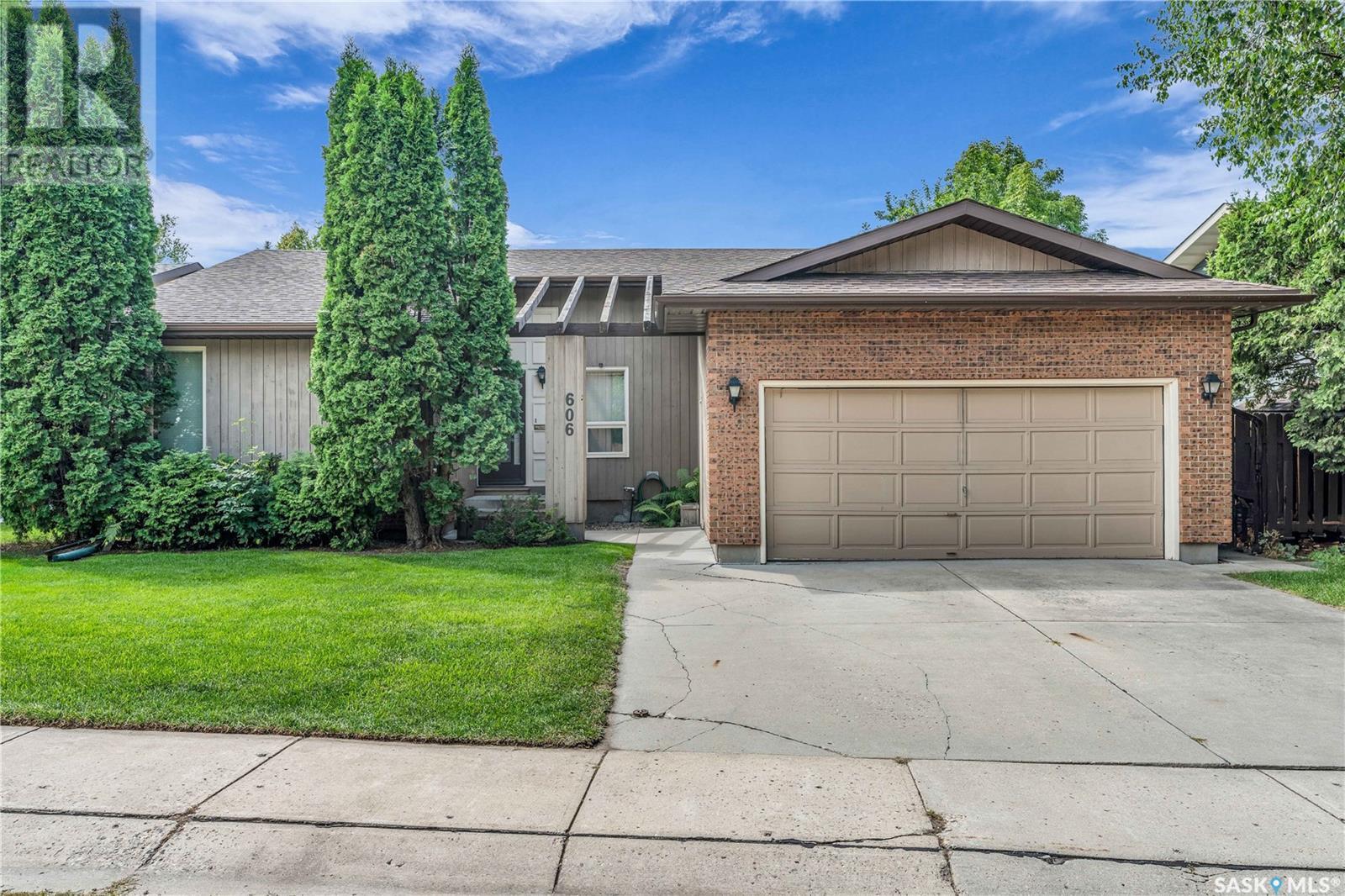 606 Whitewood WAY|Saskatoon, Saskatchewan S7J4L6