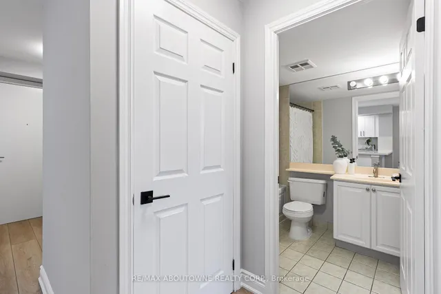 Additional image 17 of 5233 Dundas St Unit 227