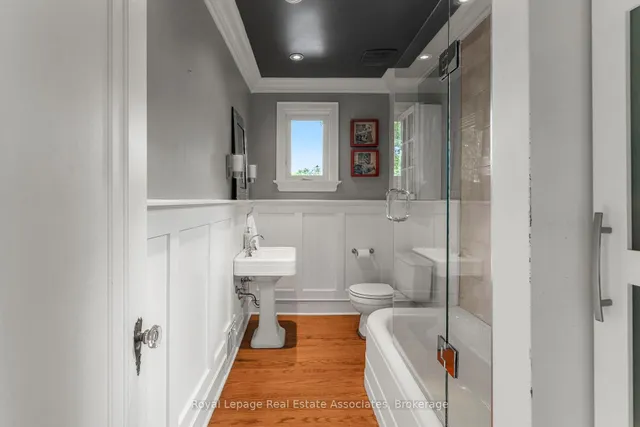 Additional image 17 of 7 Peel Ave