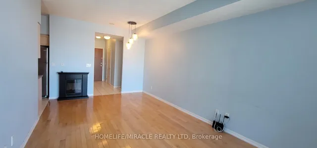 Additional image 12 of 219 Fort York Blvd Unit 2412