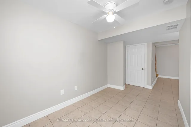 Additional image 35 of 212 Stonehenge Dr Unit 18