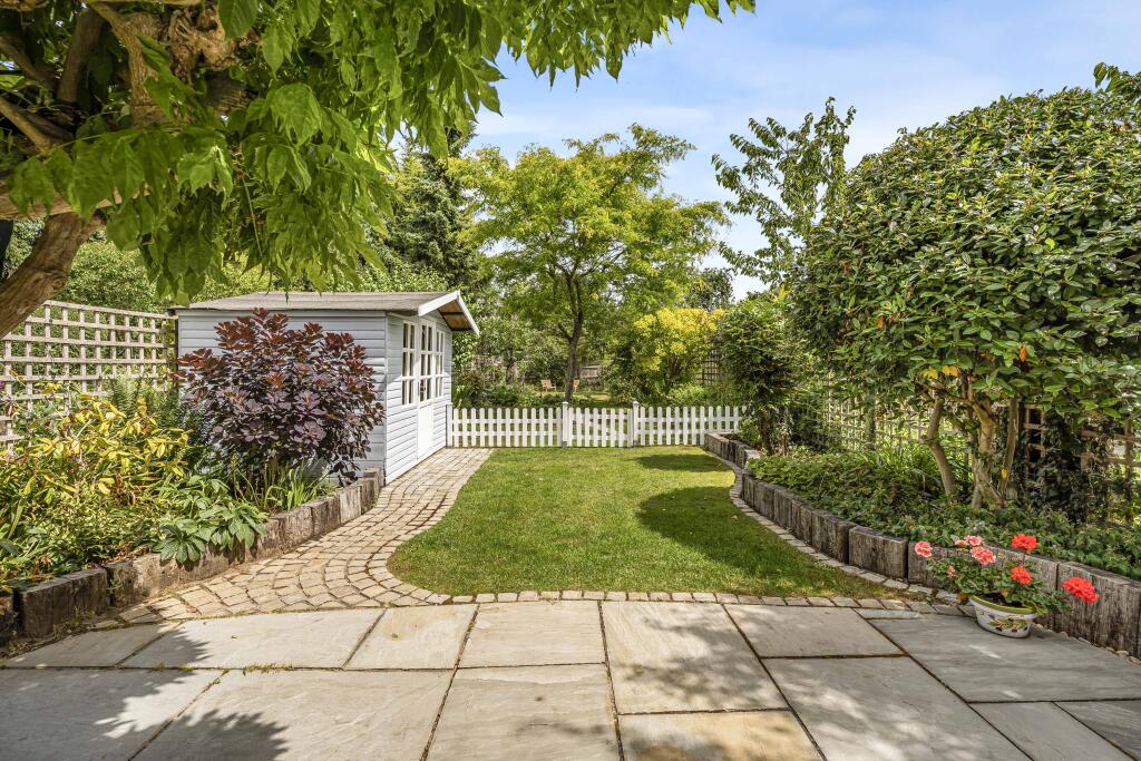 Additional image 23 of Pottersheath Road, Welwyn, Hertfordshire, AL6