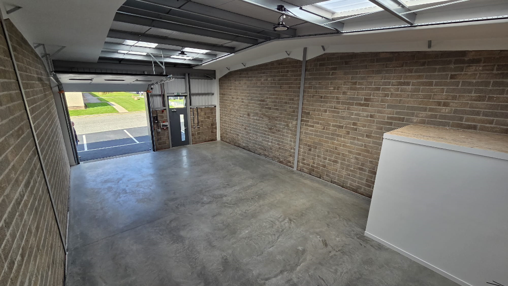 Additional image 2 of Station Avenue, AB42