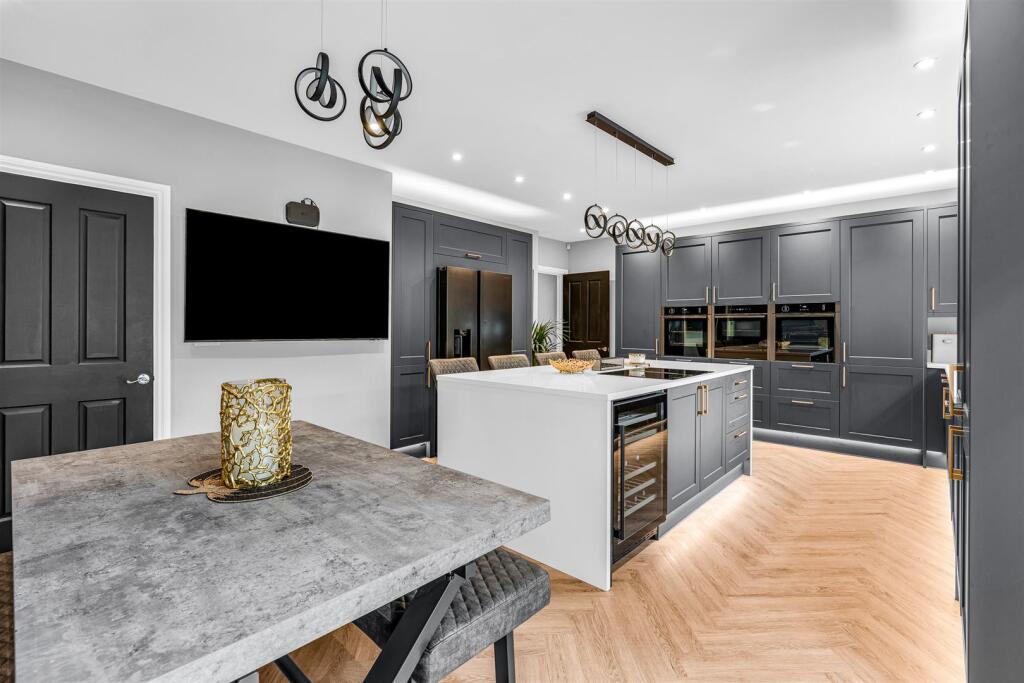 Additional image 8 of Canonsfield Road, Welwyn