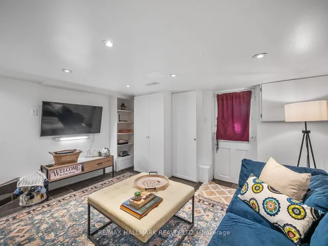 Additional image 24 of 69 De Grassi St