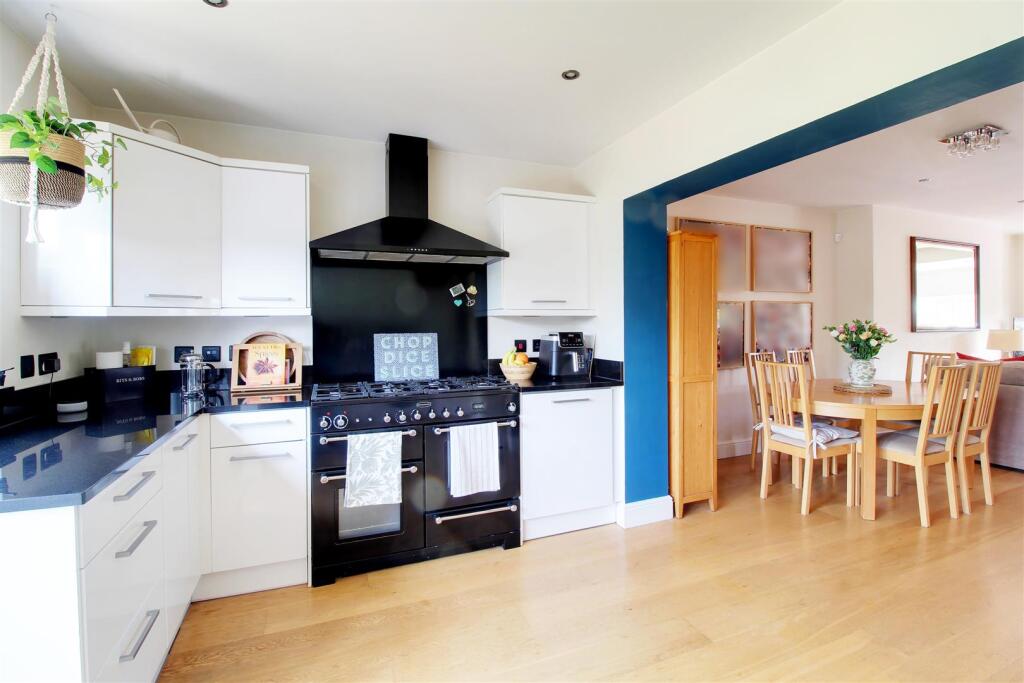 Additional image 31 of Bluebridge Road, Brookmans Park