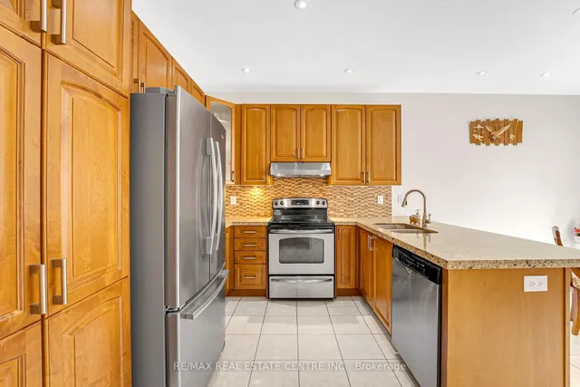 Additional image 20 of 18 Kawana Rd