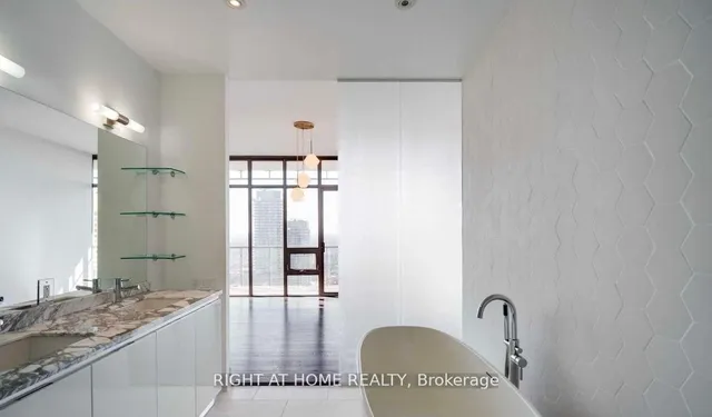 Additional image 5 of 33 Charles St Unit 4504