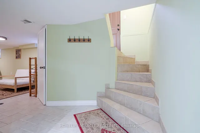 Additional image 21 of 220 Glen park Ave