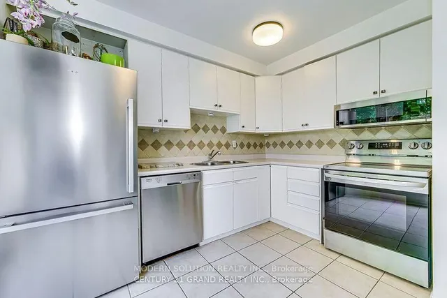 Additional image 10 of 59 Kenninghall Blvd Unit 33