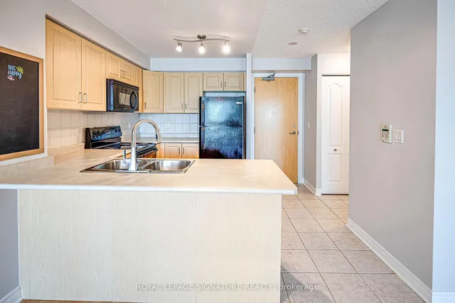 Additional image 3 of 212 Eglinton Ave Unit 402