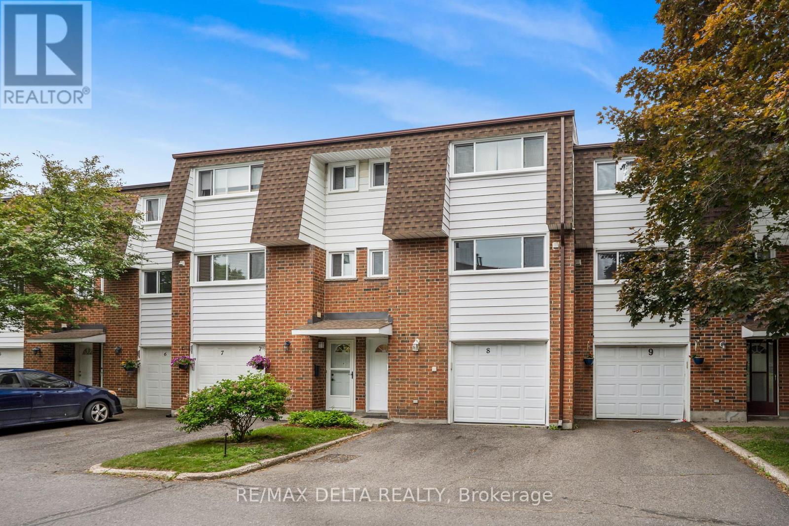 8 - 2296 ORIENT PARK DRIVE|Ottawa, Ontario K1B4N6