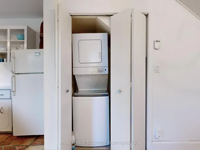 房产图片 21 - 130 Manning Ave