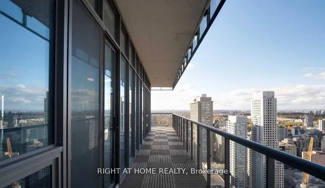 Additional image 6 of 33 Charles St Unit 4504