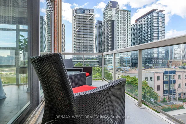 Additional image 31 of 15 Stafford St Unit 705