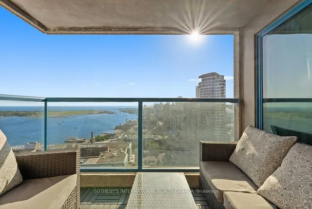 Additional image 39 of 77 Harbour Sq Unit 3208