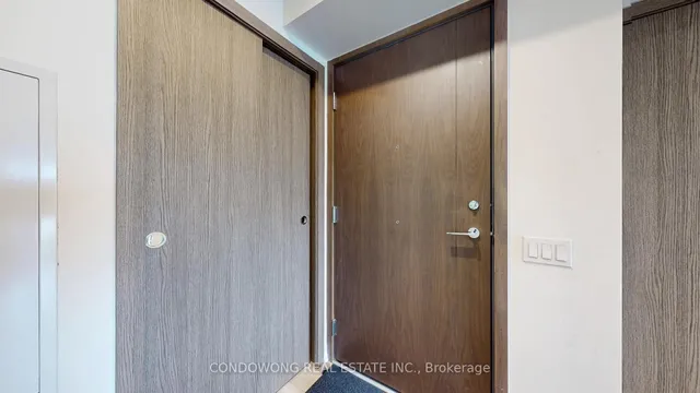 Additional image 11 of 17 Bathurst St Unit 911