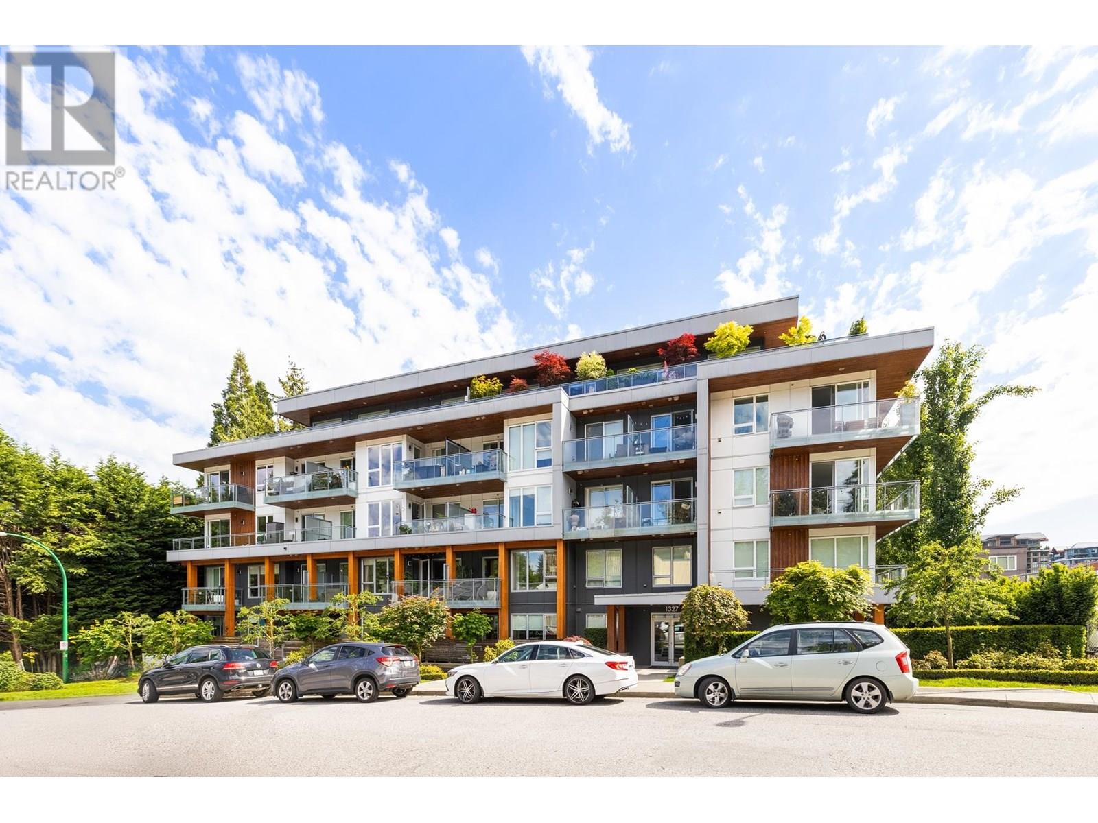 307 1327 DRAYCOTT ROAD|North Vancouver, British Columbia V7J1W1