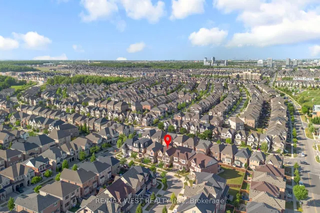 房产图片 50 - 198 Jessie Caverhill Pass