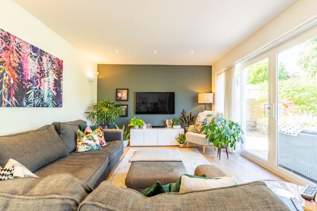 Additional image 4 of East Mount, Wheathampstead, St. Albans, Hertfordshire, AL4