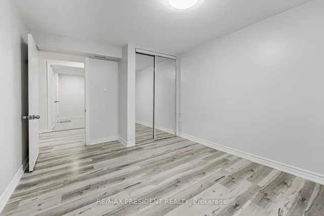 Additional image 32 of 125 Ural Circ