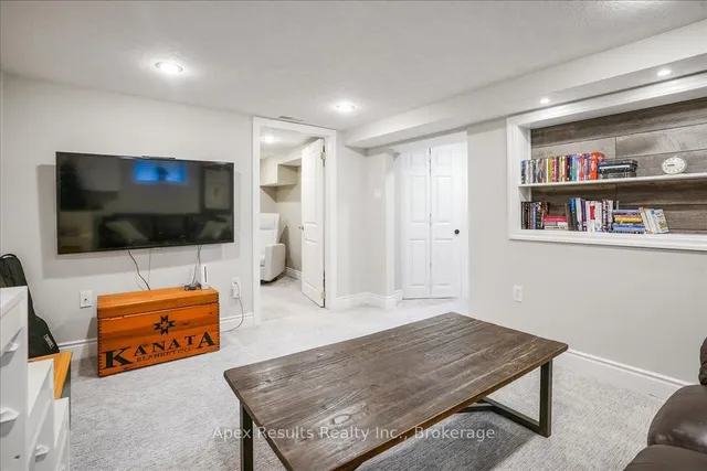 Additional image 19 of 246 East 43rd St