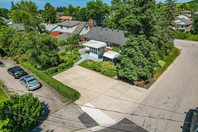 Additional image 28 of 52 Wyngate Ave