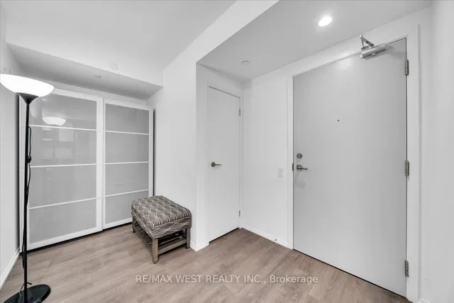 Additional image 4 of 68 Shuter St Unit 2307