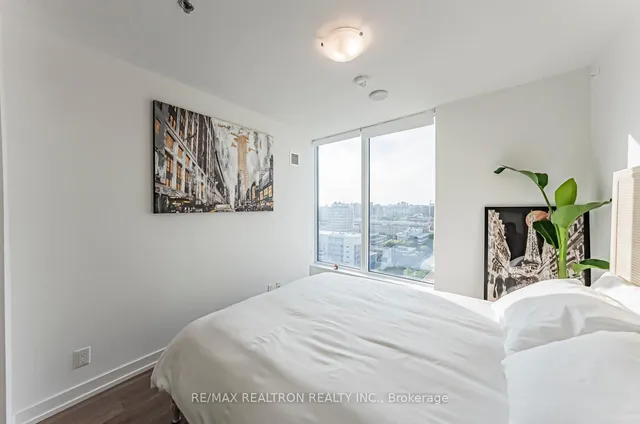 Additional image 27 of 203 College St Unit 2105