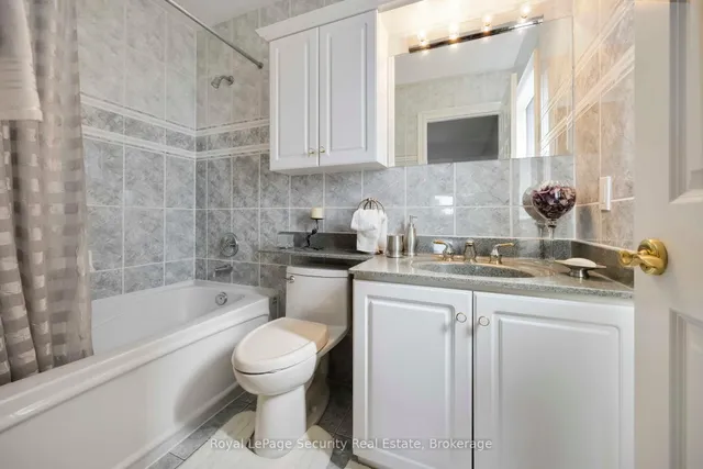 Additional image 23 of 27 Gaydon Ave